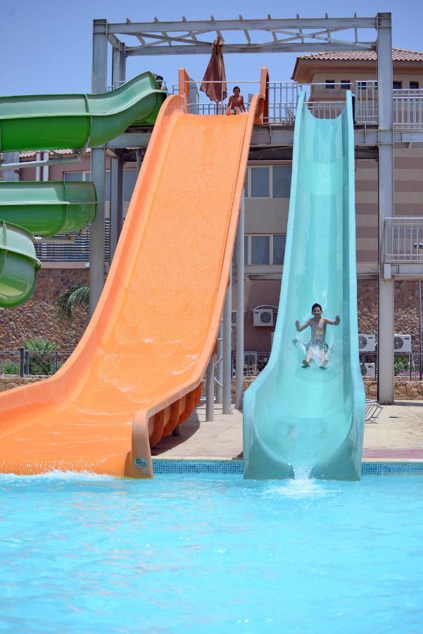 Coral Sea Beach And Aqua Park Ain Sukhna Extérieur photo